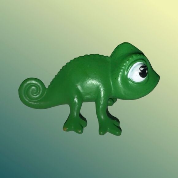 Disney Tangled Rapunzel's Pet Chameleon PASCAL MINI Figure 2.5” A12 - Picture 3 of 4